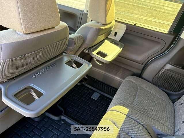 Honda N BOX 2023-05 8413863-25