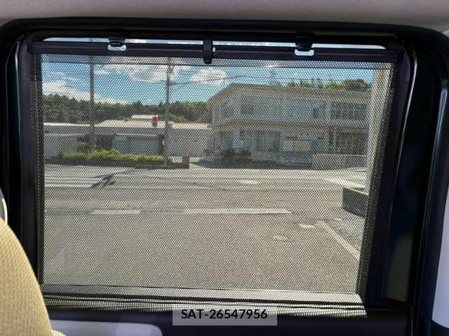 Honda N BOX 2023-05 8413863-26