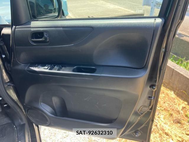 Honda N BOX 2013-08 8413899-13