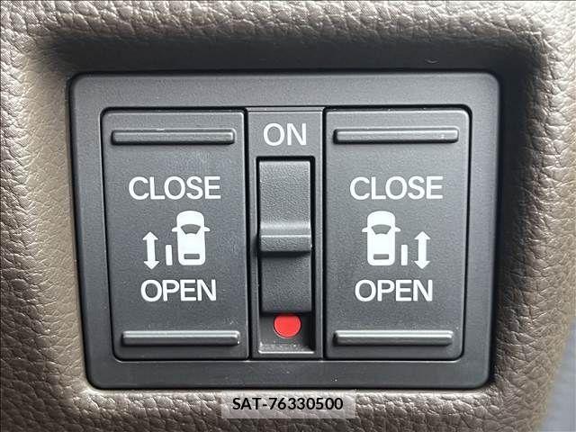 Honda N BOX 2022-09 8413849-23