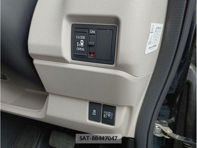 Honda N BOX 2025-02 8413853-10