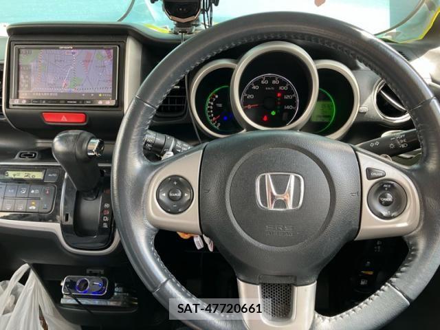 Honda N BOX 2014-03 8413897-16