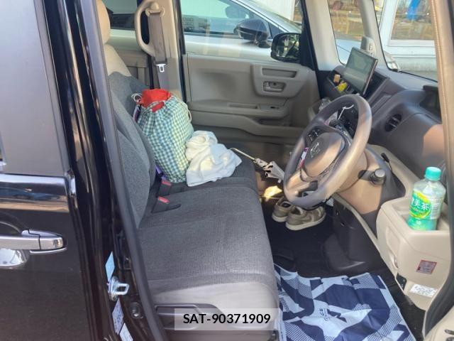 Honda N BOX 2018-10 8413881-12