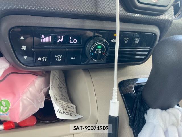Honda N BOX 2018-10 8413881-21