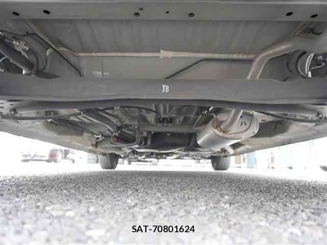 Honda N BOX 2019-05 8413857-21