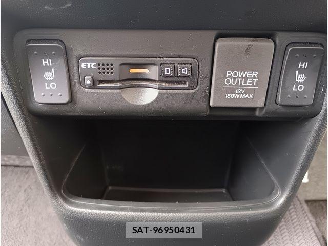 Honda N BOX 2017-06 8413862-9