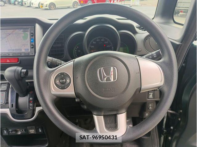 Honda N BOX 2017-06 8413862-10