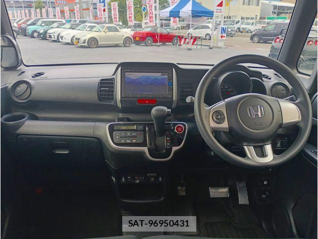 Honda N BOX 2017-06 8413862-1