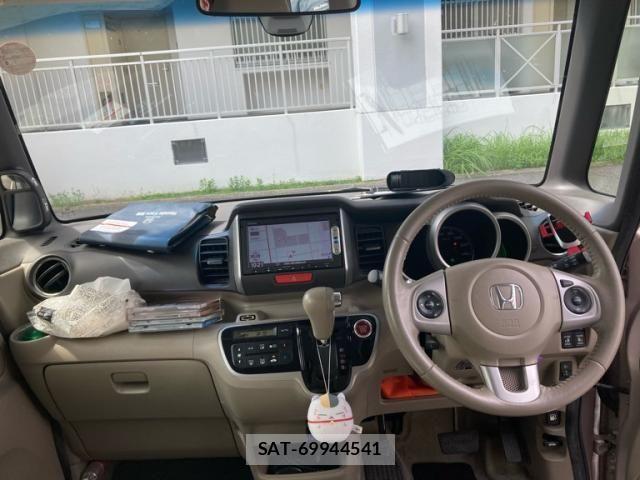 Honda N BOX 2014-08 8413892-12