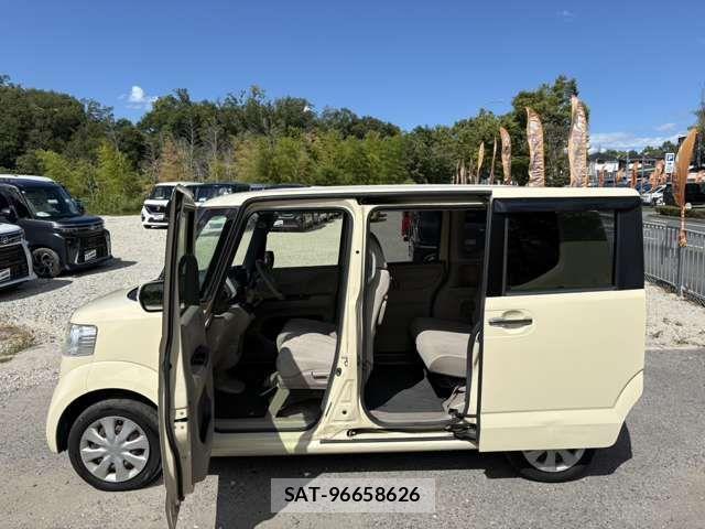Honda N BOX 2015-06 8413866-6