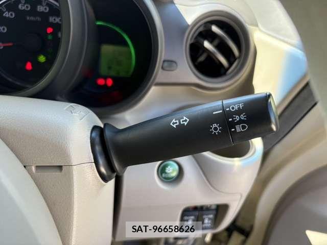 Honda N BOX 2015-06 8413866-12