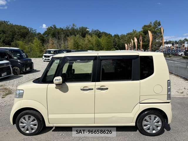 Honda N BOX 2015-06 8413866-5