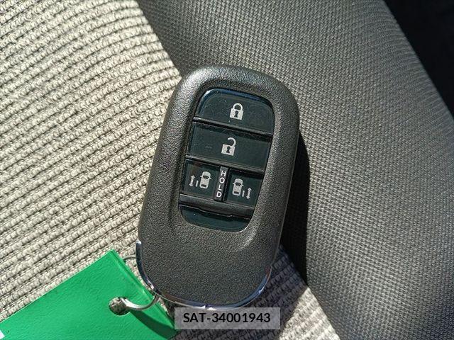 Honda N BOX 2024-08 8413856-29