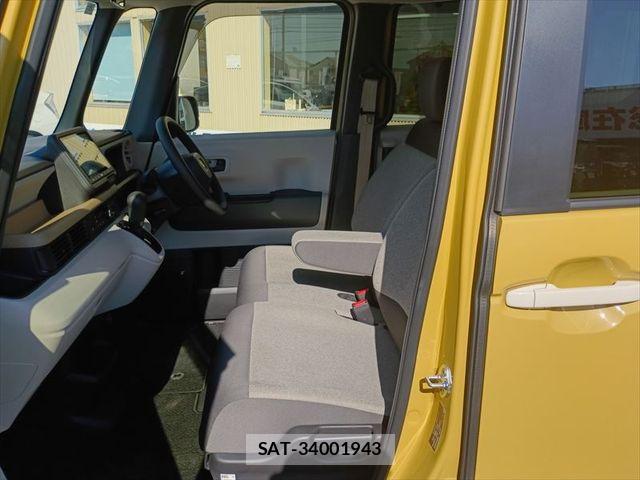 Honda N BOX 2024-08 8413856-7
