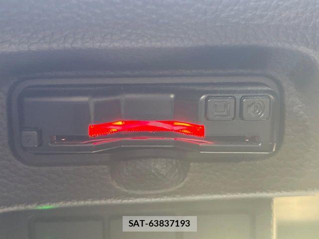 Honda N BOX 2023-09 8438483-5