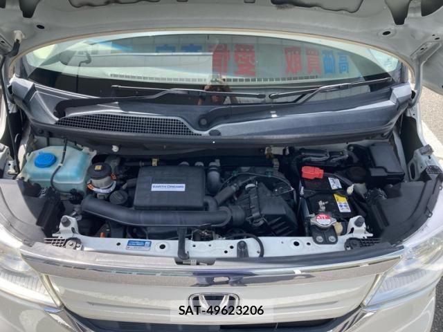 Honda N BOX 2018-05 8438522-12