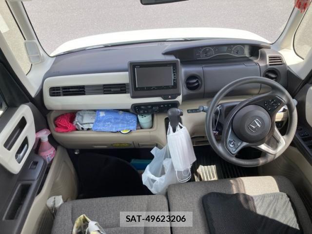 Honda N BOX 2018-05 8438522-14