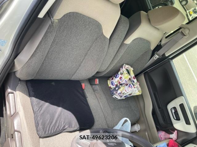 Honda N BOX 2018-05 8438522-15
