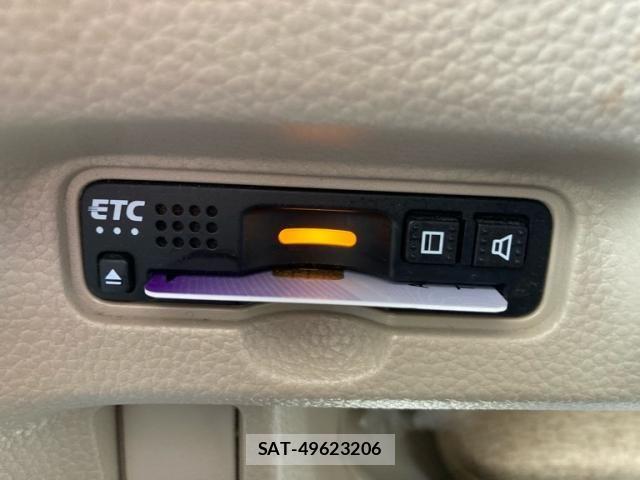 Honda N BOX 2018-05 8438522-27