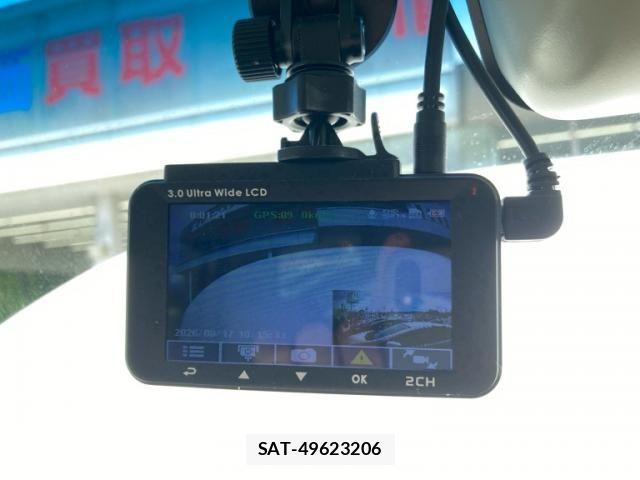 Honda N BOX 2018-05 8438522-28