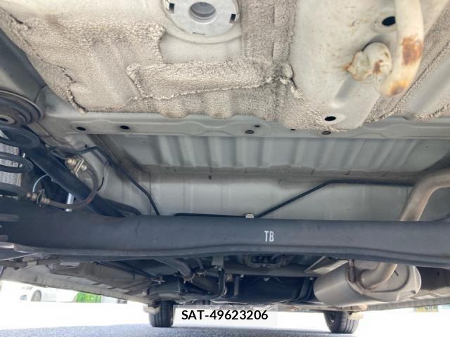 Honda N BOX 2018-05 8438522-6