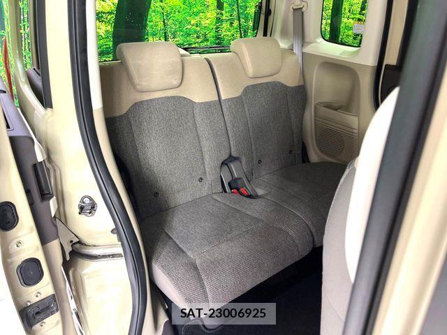 Honda N BOX 2018-06 8438496-9