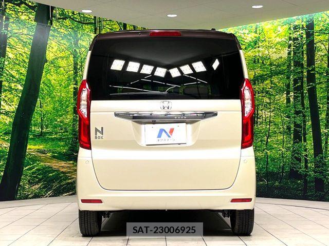 Honda N BOX 2018-06 8438496-15
