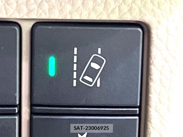 Honda N BOX 2018-06 8438496-7