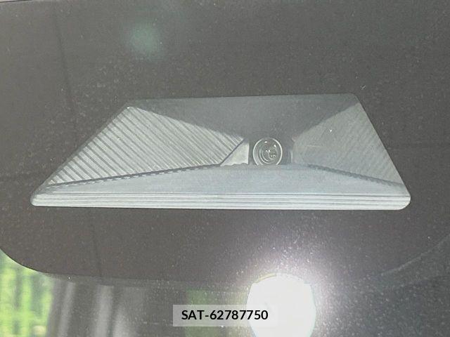 Honda N BOX 2023-10 8438477-2