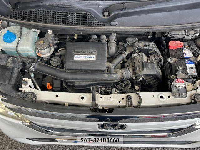 Honda N BOX 2018-07 8438504-17