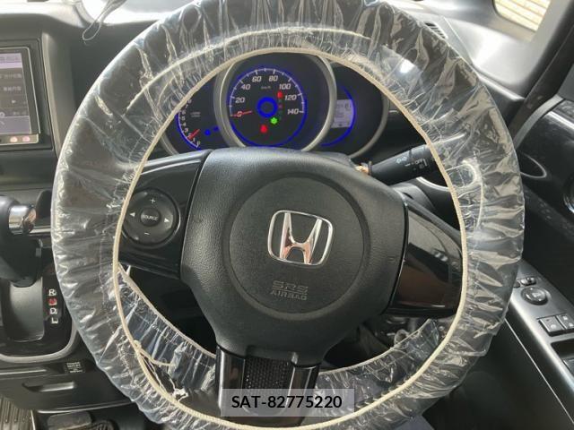 Honda N BOX 2014-01 8438521-14