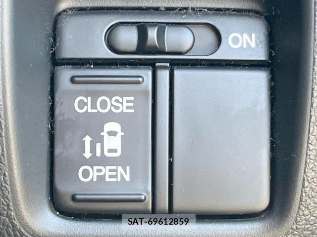 Honda N BOX 2014-01 8438509-3