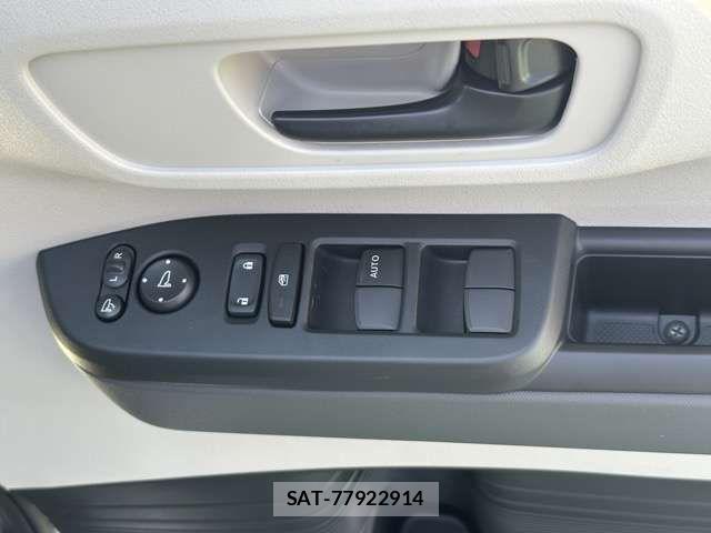 Honda N BOX 2026-06 8438479-14