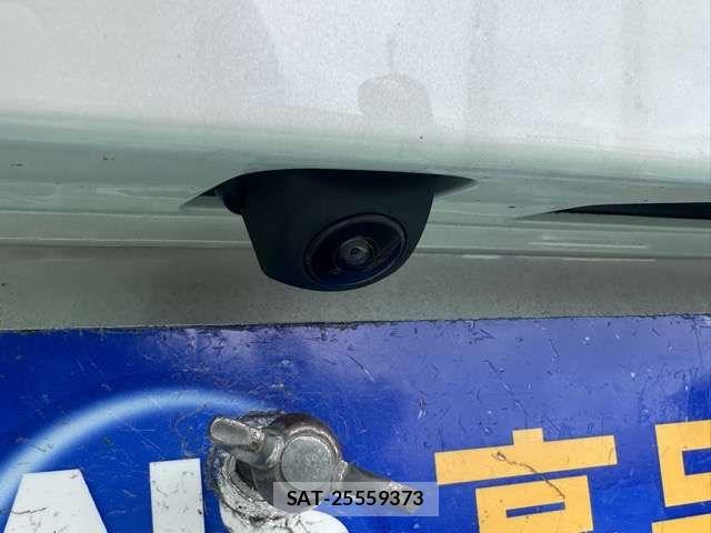 Honda N BOX 2026-06 8438486-9
