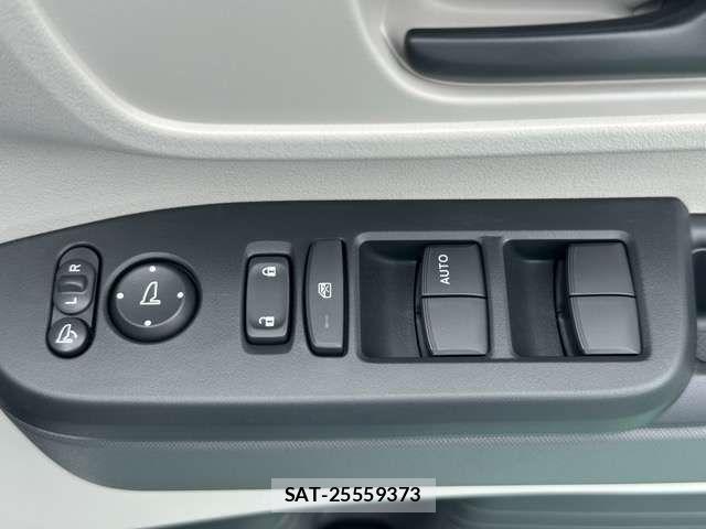 Honda N BOX 2026-06 8438486-14