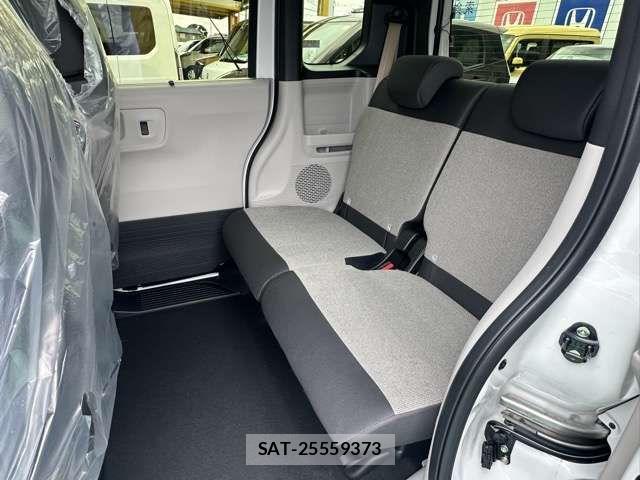 Honda N BOX 2026-06 8438486-5