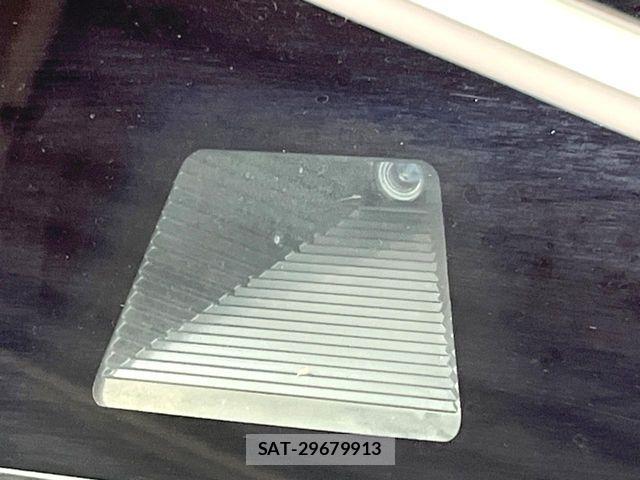 Honda N BOX 2022-06 8438487-2