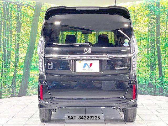 Honda N BOX 2018-03 8457137-14