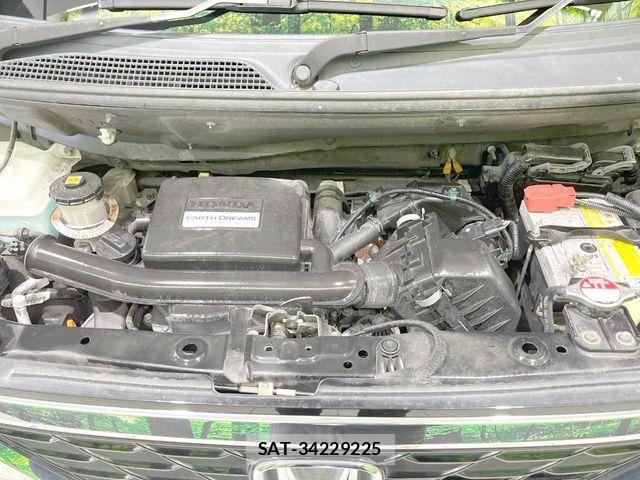 Honda N BOX 2018-03 8457137-17