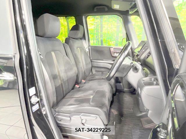 Honda N BOX 2018-03 8457137-7