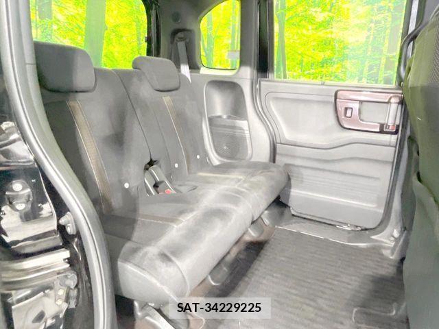 Honda N BOX 2018-03 8457137-8