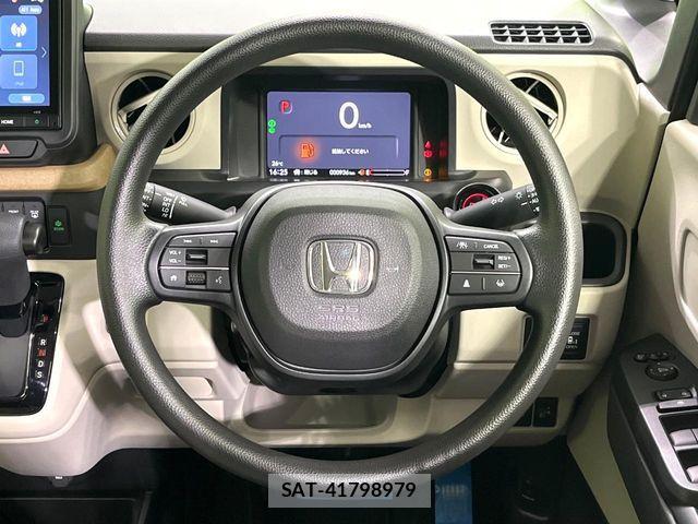 Honda N BOX 2023-10 8457973-10
