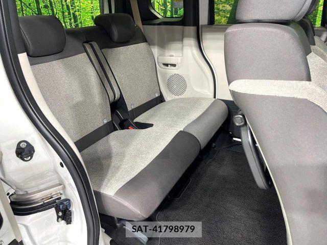 Honda N BOX 2023-10 8457973-8