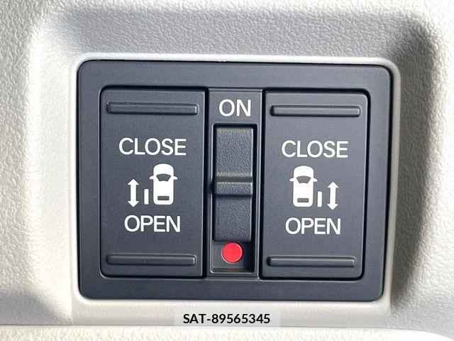 Honda N BOX 2025-04 8457980-4