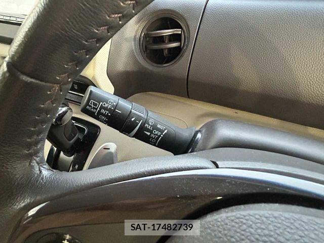 Honda N BOX 2018-01 8457997-11