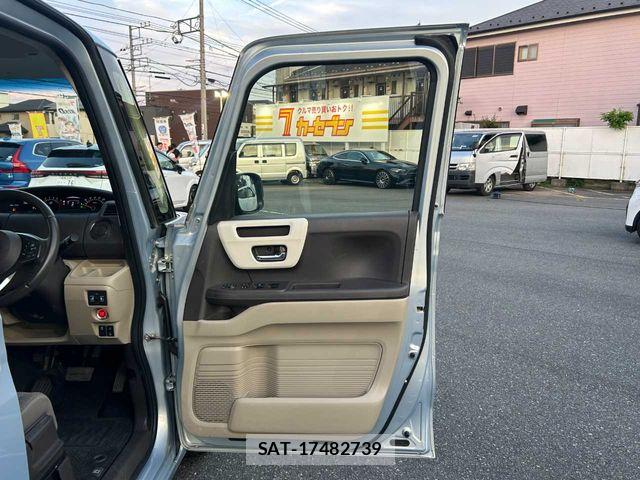 Honda N BOX 2018-01 8457997-17