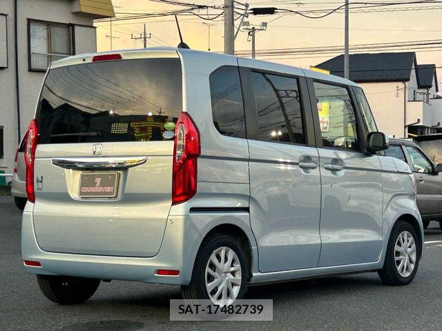 Honda N BOX 2018-01 8457997-28
