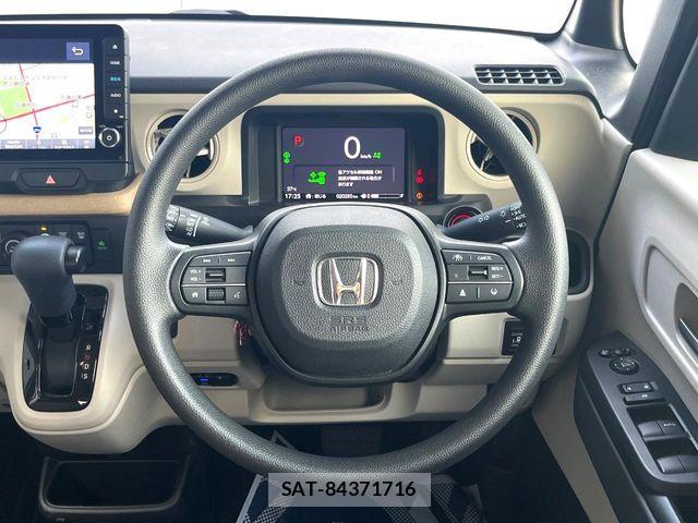 Honda N BOX 2024-04 8457982-9