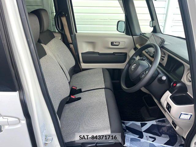 Honda N BOX 2024-04 8457982-10