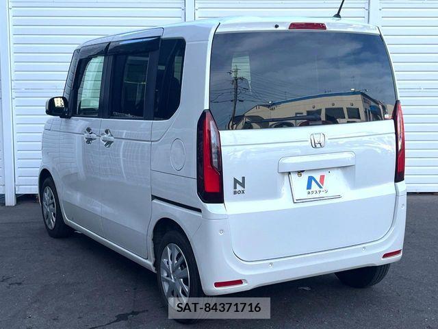 Honda N BOX 2024-04 8457982-17